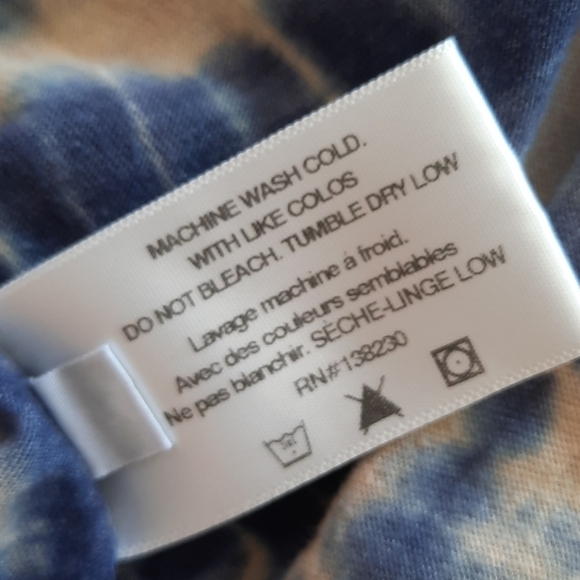 Pam & Gela small blue tye dye short sleeve top - Picture 9 of 11